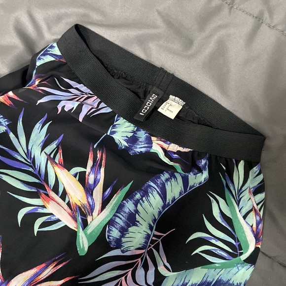 Cute floral long skirt - Picture 2 of 6